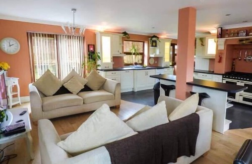 Aberdare Cottage | LA CALA, family friendly, luxury holiday cottage in Penderyn