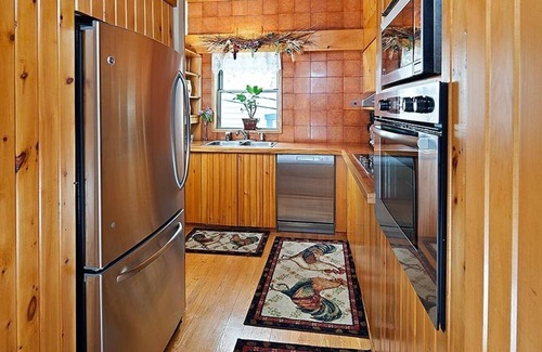 Baie-St-Paul Apartment | LA CAMPAGNE au centre-ville de Baie St PaulUNIQUE