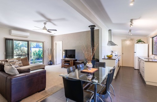 Myrtleford House | La Casa.