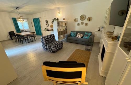 Mirabella Imbaccari Apartment | La Casa Blu