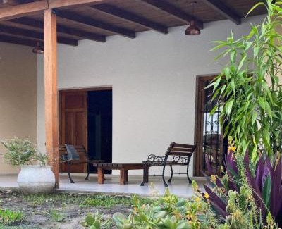 Mercedes House | LA CASA DE AL LADO