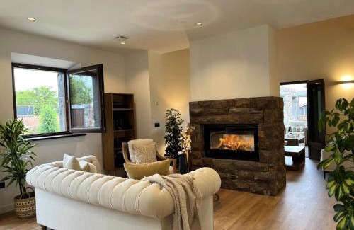 Carreno House | La Casa De Amparo