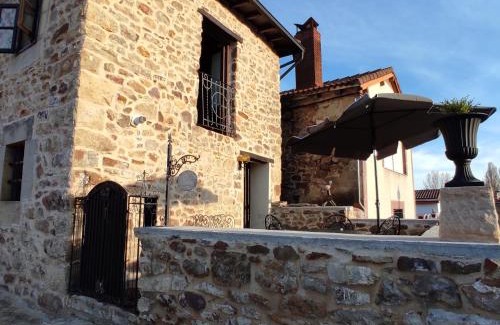 Barruelo de Santullan House | La casa de la Tina