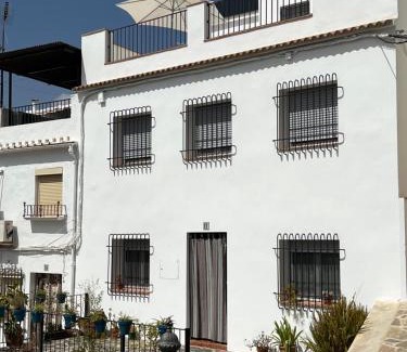 Carcabuey House | La Casa de la Luz en la Subbética