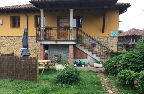 San Juan de Parres House | LA CASA DE LOS GÜELOS