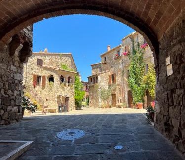 Montemerano Apartment | La Casa del Castello