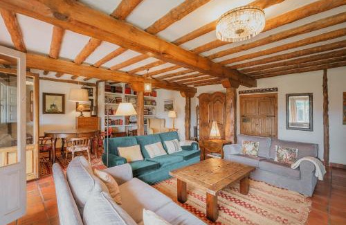 Requijada House | La Casa Del Herrero - Requijada