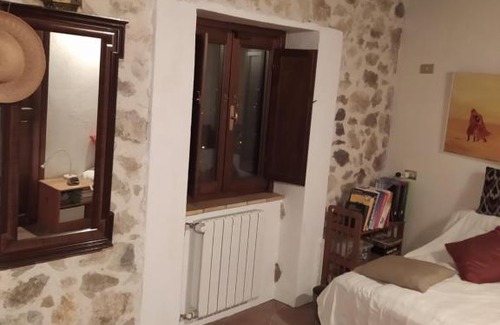 Lecce nei Marsi Apartment | La Casa del Orso