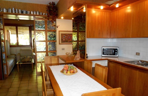 Desenzano del Garda Apartment | La Casa di Gio '- Hilly apartment with lake view, with swimming pool.