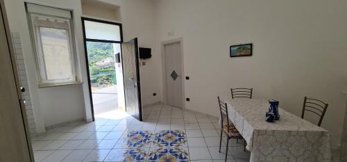 Albori House | La casa nel borgo - Locazione turistica con garage