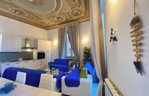 Rapallo Apartment | La Casa Rosa al Mare Silver apartment with sea view and parking free at 800 mt