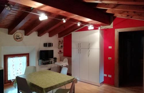 Mazzurega Apartment | La casetta di Chiara