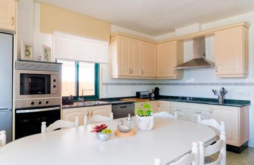 Malpica de Bergantinos House | La Casiña