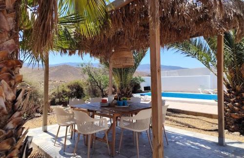 Tabernas House | La casita del desierto, cortijo para 7 personas con piscina privada