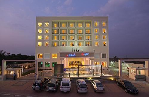 Attibele Hotel | La Classic- Attibele, Hosur