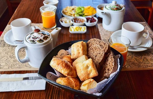 Villa Berna Hotel | La Domanda