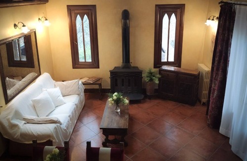 San Lorenzo de El Escorial Cottage | La Casita de Abantos - Telework in the Sierra de Madrid