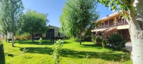 Laanoussar House | La ferme d'hôtes des lacs