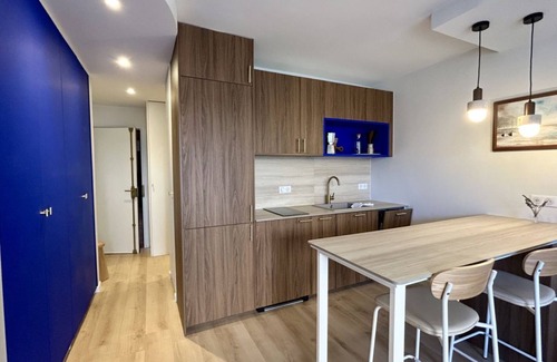 Moyenneville Apartment | La Maison Bleue, a little cocoon in the heart of Le Crotoy