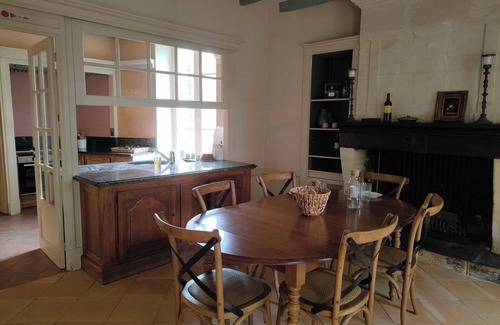 Saint-Ciers-de-Canesse House | La Maison de Bujan, in the heart of the vineyards with swimming pool and exceptional panorama