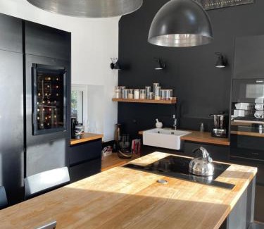 Plerin House | La Maison Du Phare