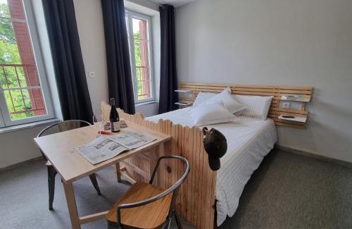 Hauterives Apartment | La Maison Lourégo BLEUET