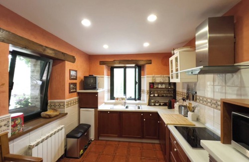 Fuentes de Penacorada House | La Majada II House. Located in the foothills of the Picos de Europa.