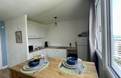 Port Apartment | La Marina-Studio-Ensuite with Bath-Harbour view