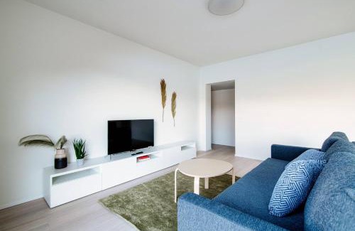 Montagnola Apartment | La Palma 2 by Quokka 360 - spacious flat with lake view