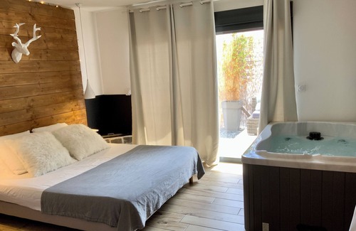 Agde Bed & Breakfast | La Perle du Voyageur
