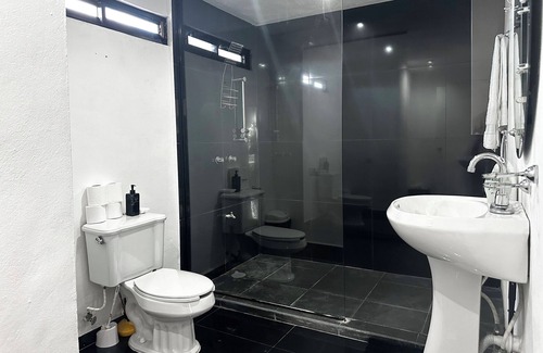 Colonia Adolfo Lopez Mateos Hotel | La Perle Noire