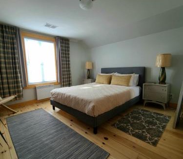 Rawdon Apartment | La Petite Auberge Sur Queen