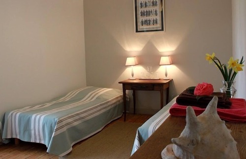 Saint-Coulomb House | La Petite Ville Aze