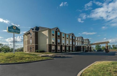 Collinsville Hotel | La Quinta by Wyndham Collinsville - St. Louis