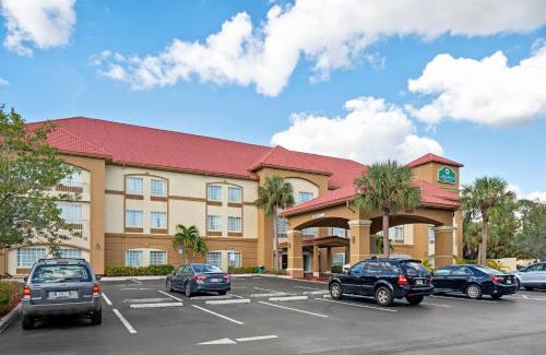 Biggar Hotel | La Quinta Inn and Suites Fort Myers I-75