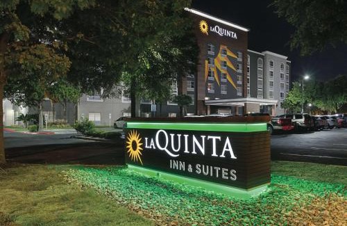 Arsenal Hotel | La Quinta Inn & Suites by Wyndham San Antonio Downtown