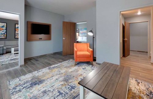 Jacksonville Hotel | La Quinta Inn & Suites by Wyndham Jacksonville TX