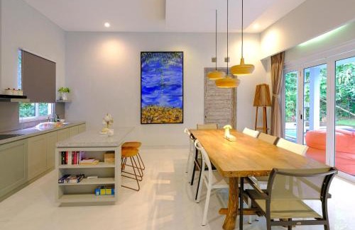 West Manggarai Villa | La Quoriena Botanical Villa & Cafe'