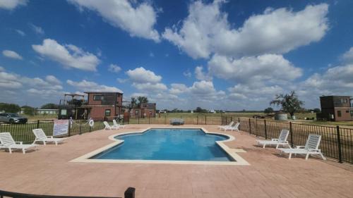 Fredericksburg Resort | La Rioja Station Patio 1br Wine Escape