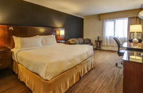 Chicoutimi Hotel | La Saguenéenne - Hôtel et Centre de Congrès
