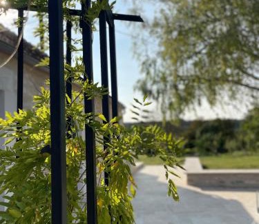 Tonnerre House | La source de l'abbaye