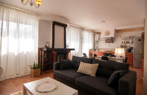 El Arenal Apartment | La Tendera by #cherrygredos