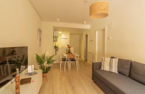 San Lazaro y Otero Apartment | LA TERRAZA DE LA VEGA - Ubicación inmejorable , wifi , terraza y parking gratuito