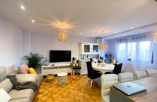 Distrito Sur Apartment | La Veiguela de Gijón II, con plaza de garaje y jacuzzi incluido