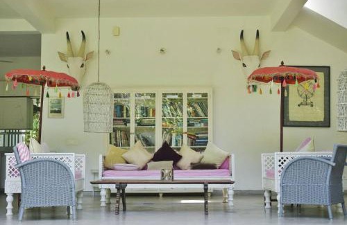 Bommayapalayam Villa | La Vie en Rose Auroville, Villa with Garden Pool