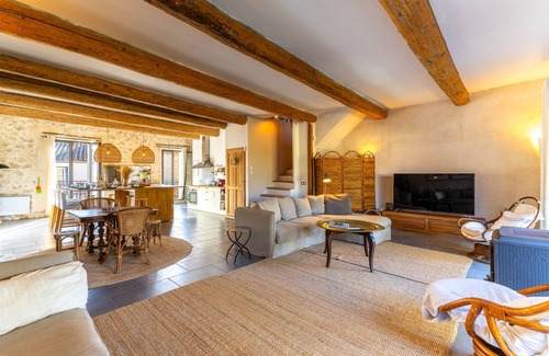 Saint-Pargoire House | La vigneronne between vineyards and sea with private pool