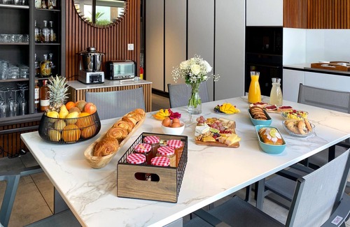 Frontignan Hotel | La Villa Miramar