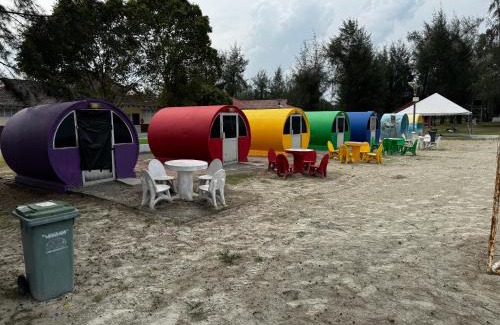 Balok Villa | LA Villas Kuantan Private Pool,Near Beach,BBQ,Karaoke