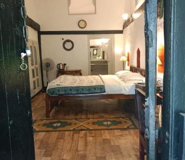 Maheshwar Cabin | Labboo'z Café and Lodge