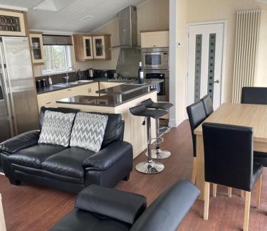 Hexham Resort | Labernum Lodge - Springhouse Country Park